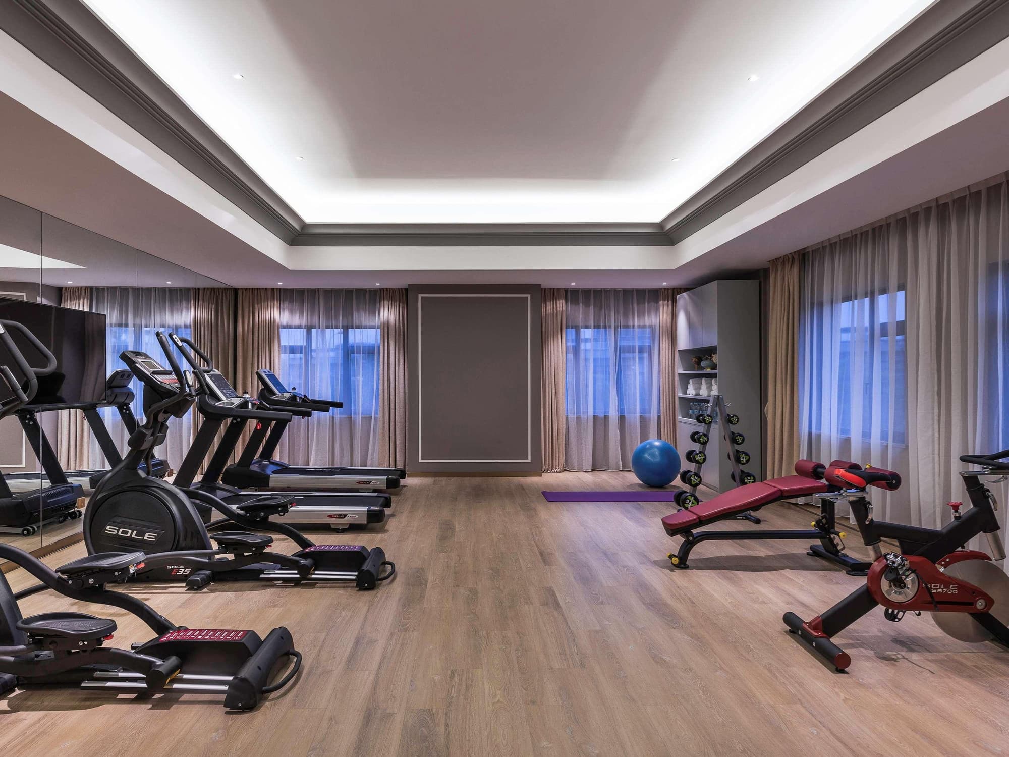 Mercure Shanghai Jiuting, Sports and Entertainment
