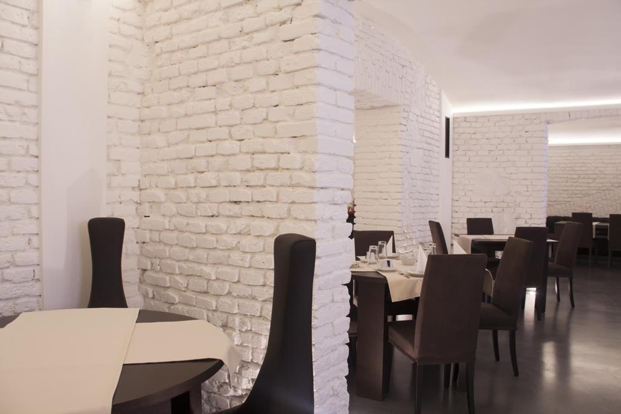 MH Suites Palace, Restaurant