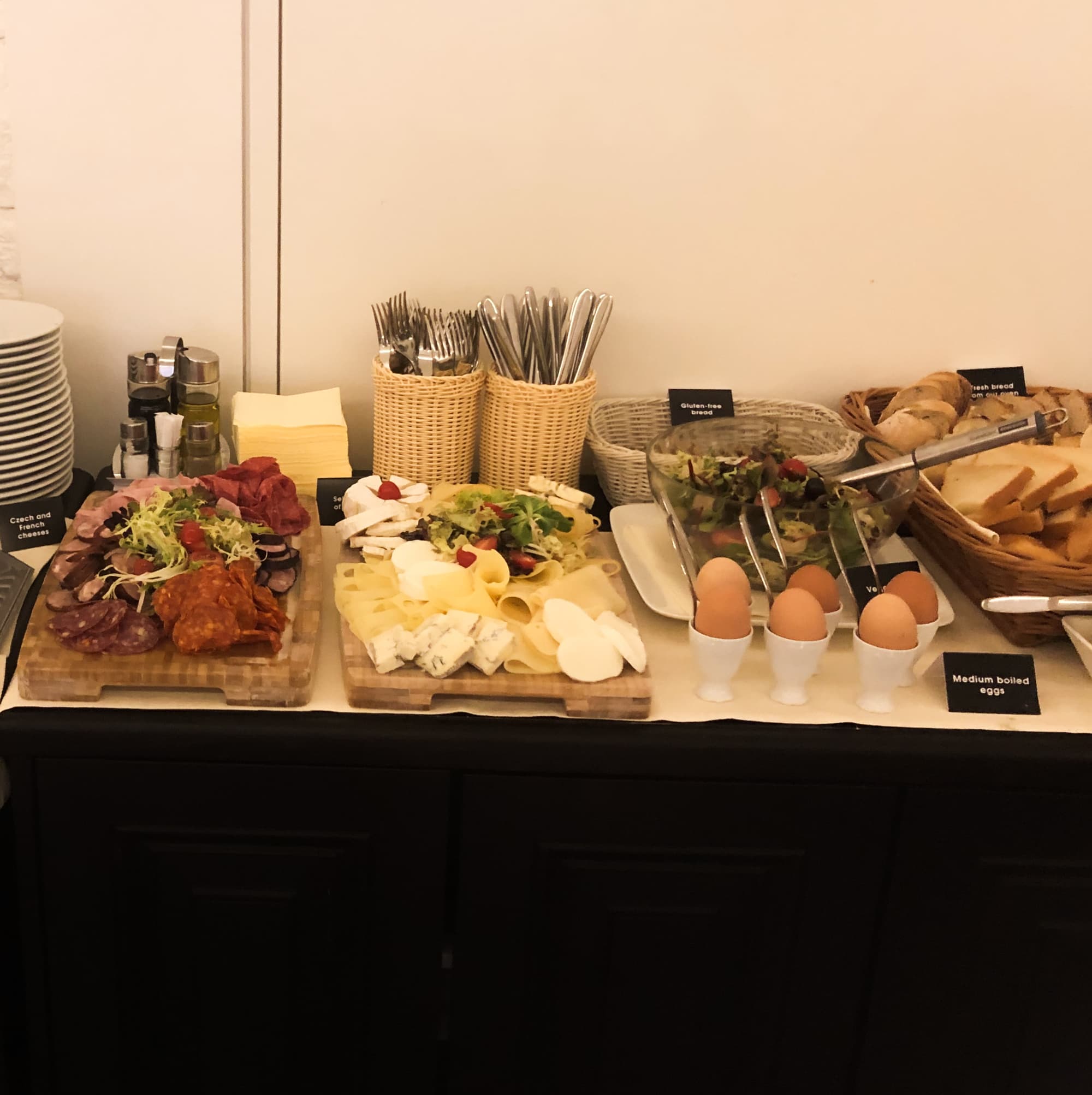 MH Suites Palace, Restaurant