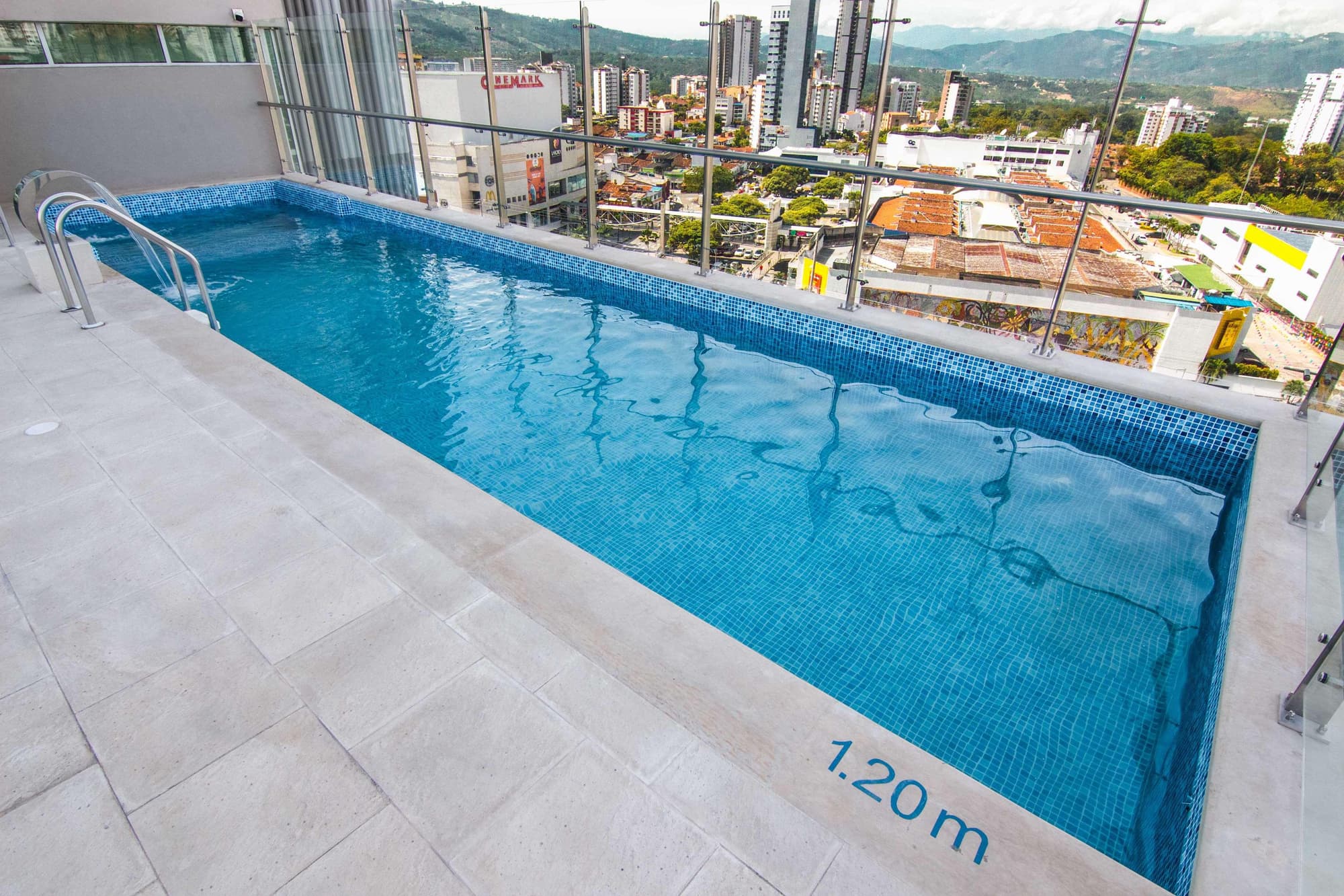 Sonesta Hotel Bucaramanga, Pool