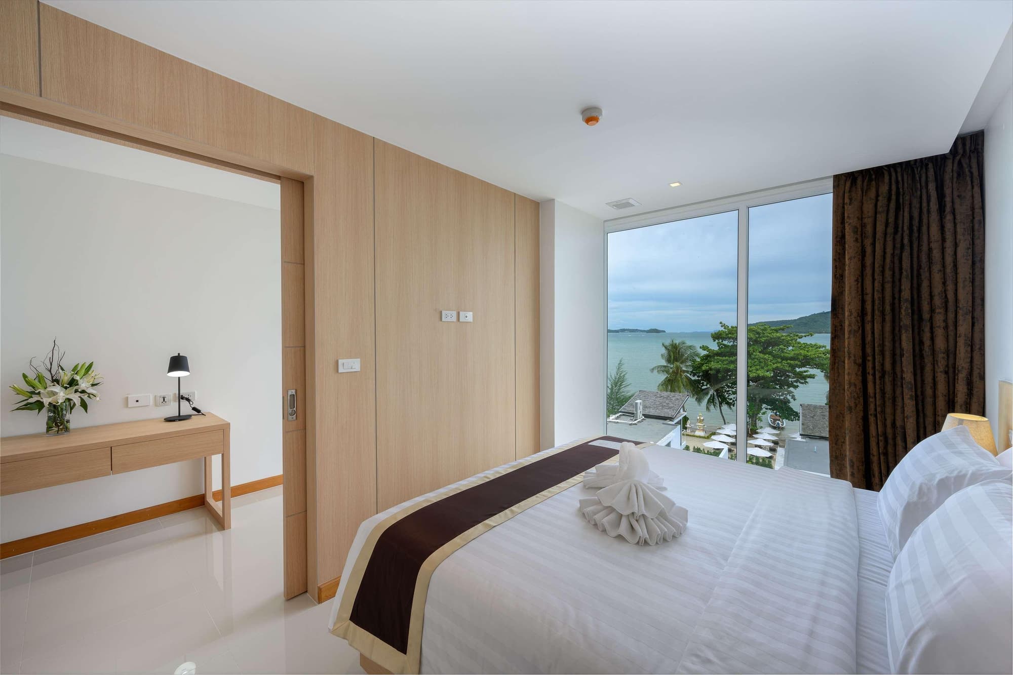 The Beachfront Hotel Phuket, Room
