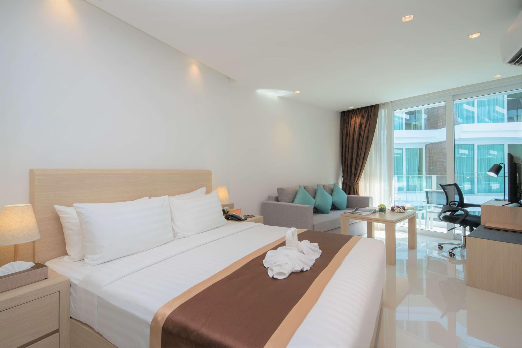 The Beachfront Hotel Phuket, Room