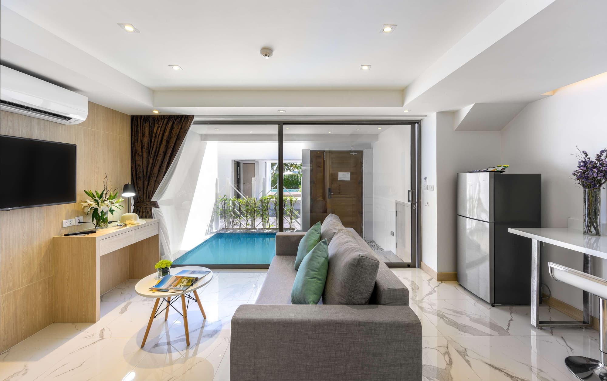 The Beachfront Hotel Phuket, Room