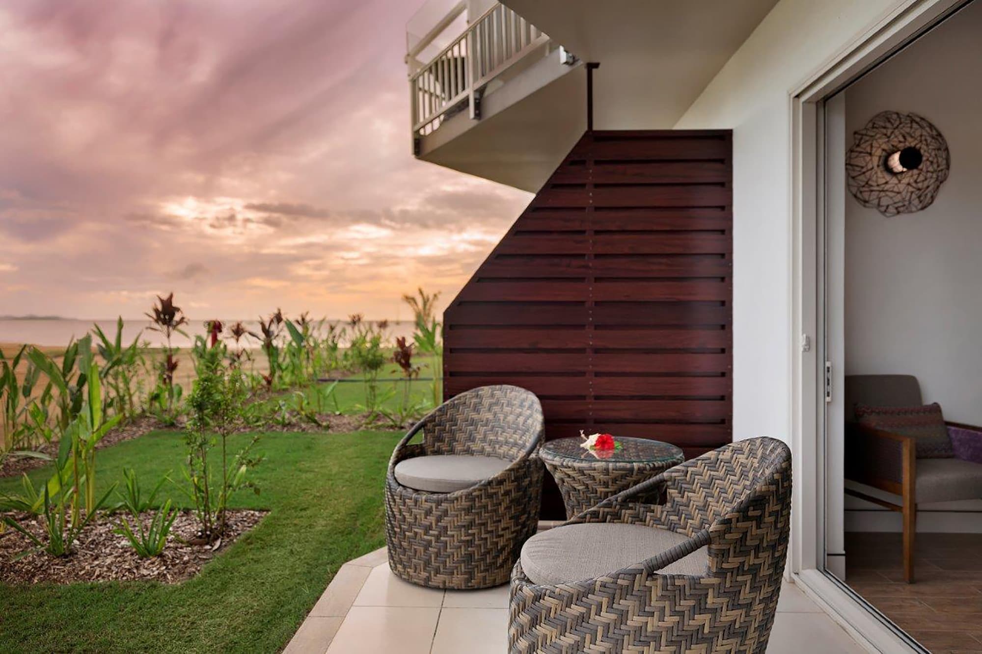 Pullman Nadi Bay Resort and Spa Fiji, Terrace