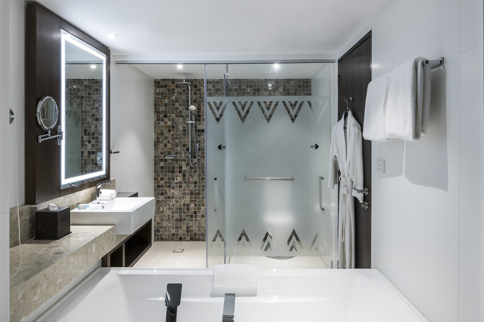 Pullman Nadi Bay Resort and Spa Fiji, Room