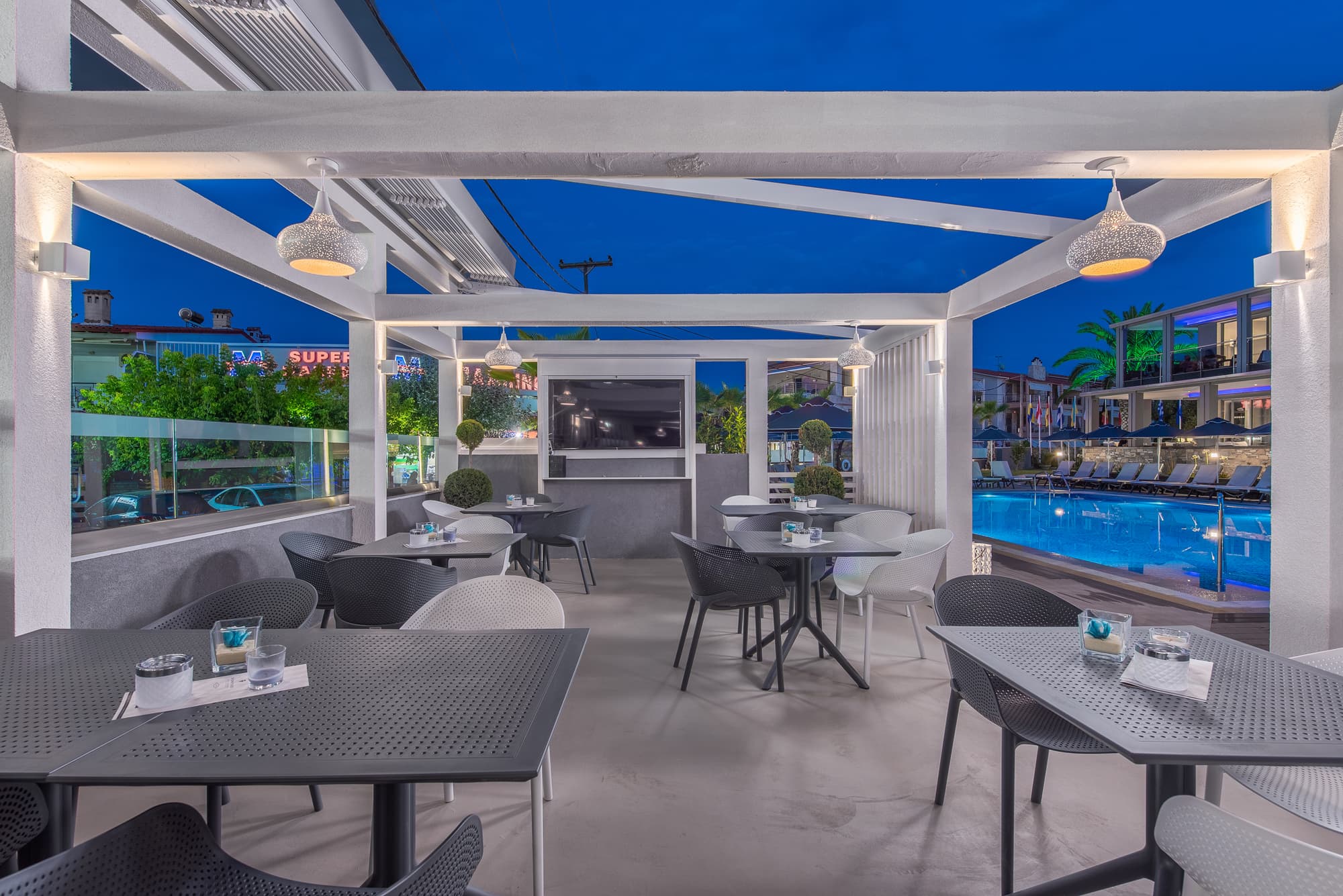 Dionysos Hotel and Studios, Bar