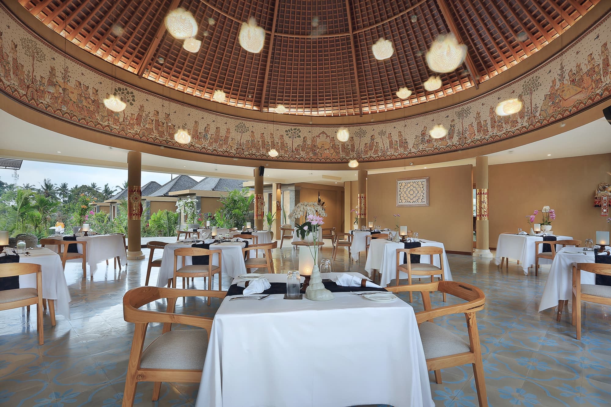 The Sankara Suites and Vilas, Restaurant