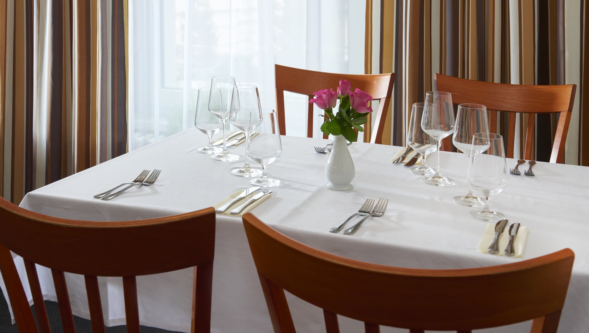 Spa Hotel Devin, Restaurant