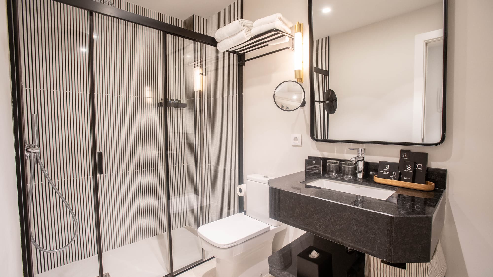 Soho Boutique Opera, Room