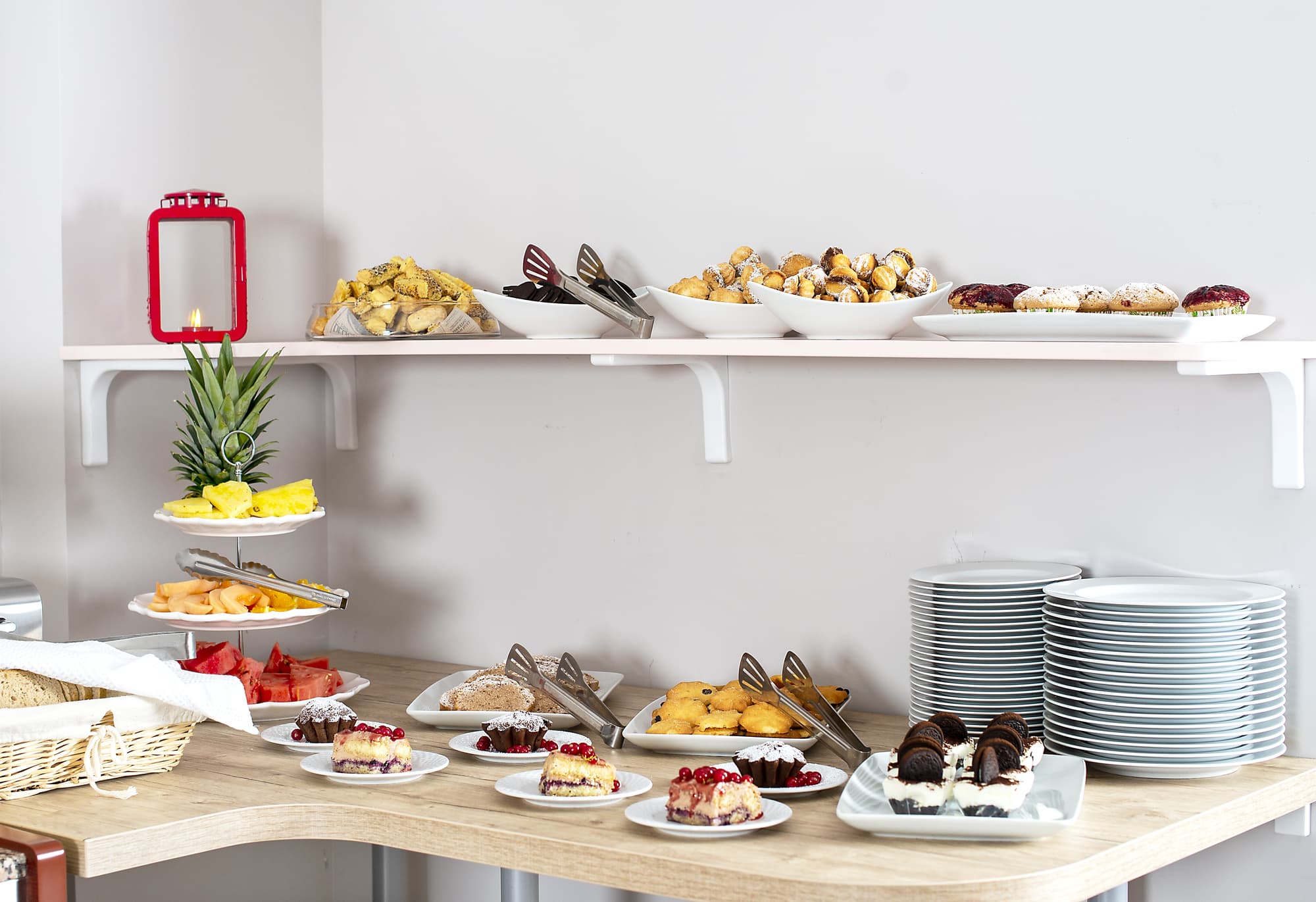 New Era Hotel, Restaurant