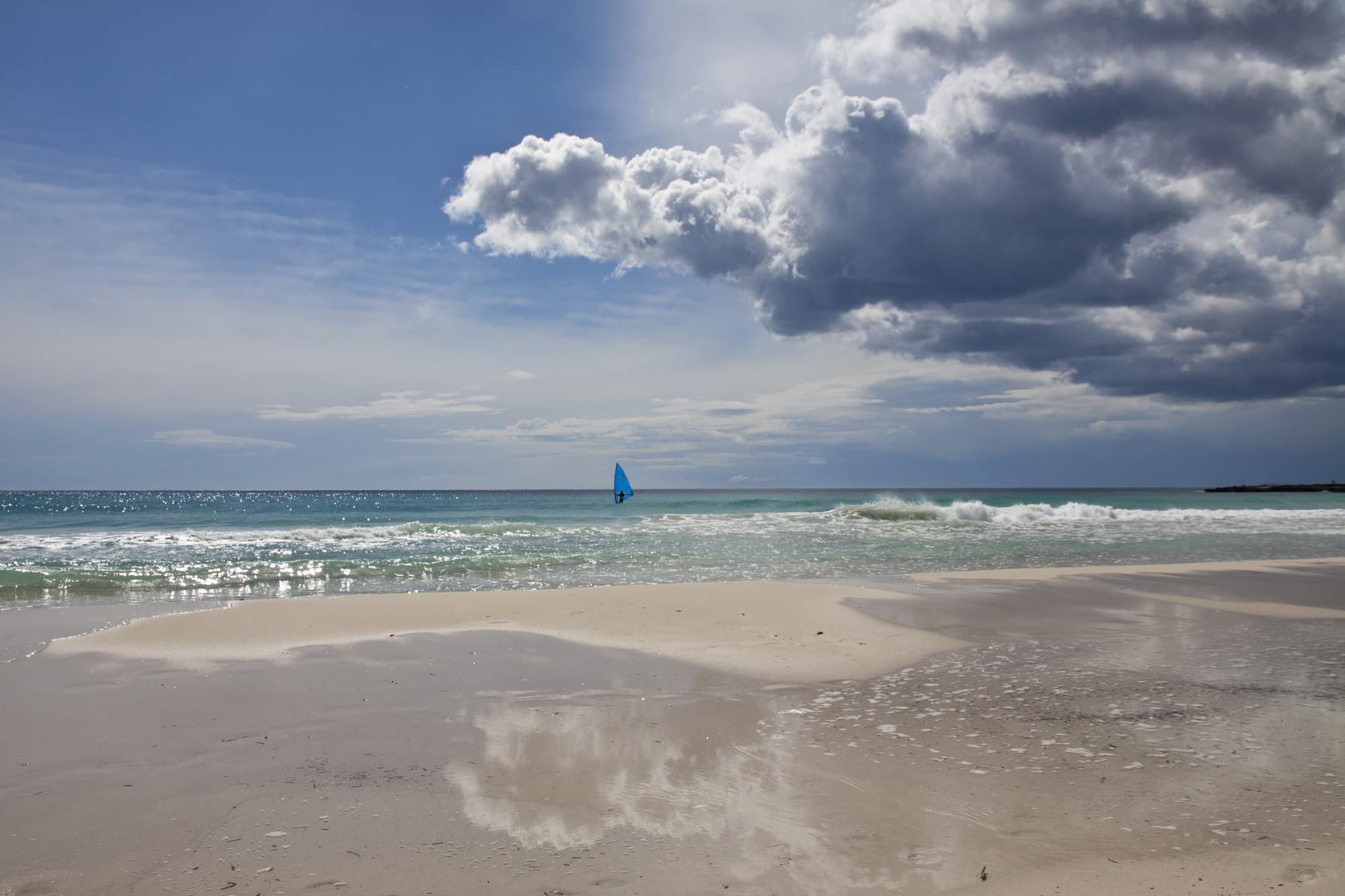 Cala Morlanda Estudios, Beach