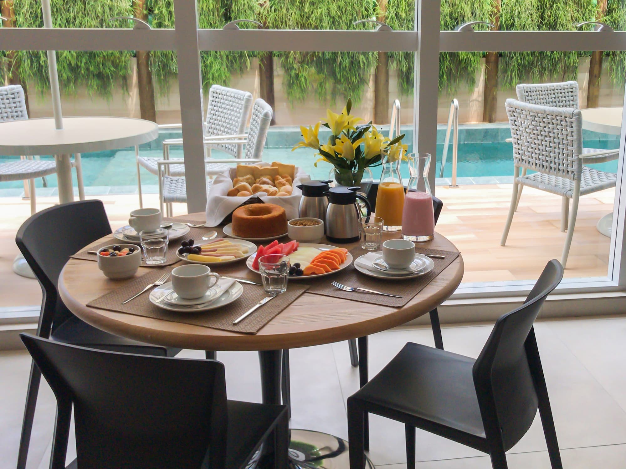 Flix Hotel, Restaurant