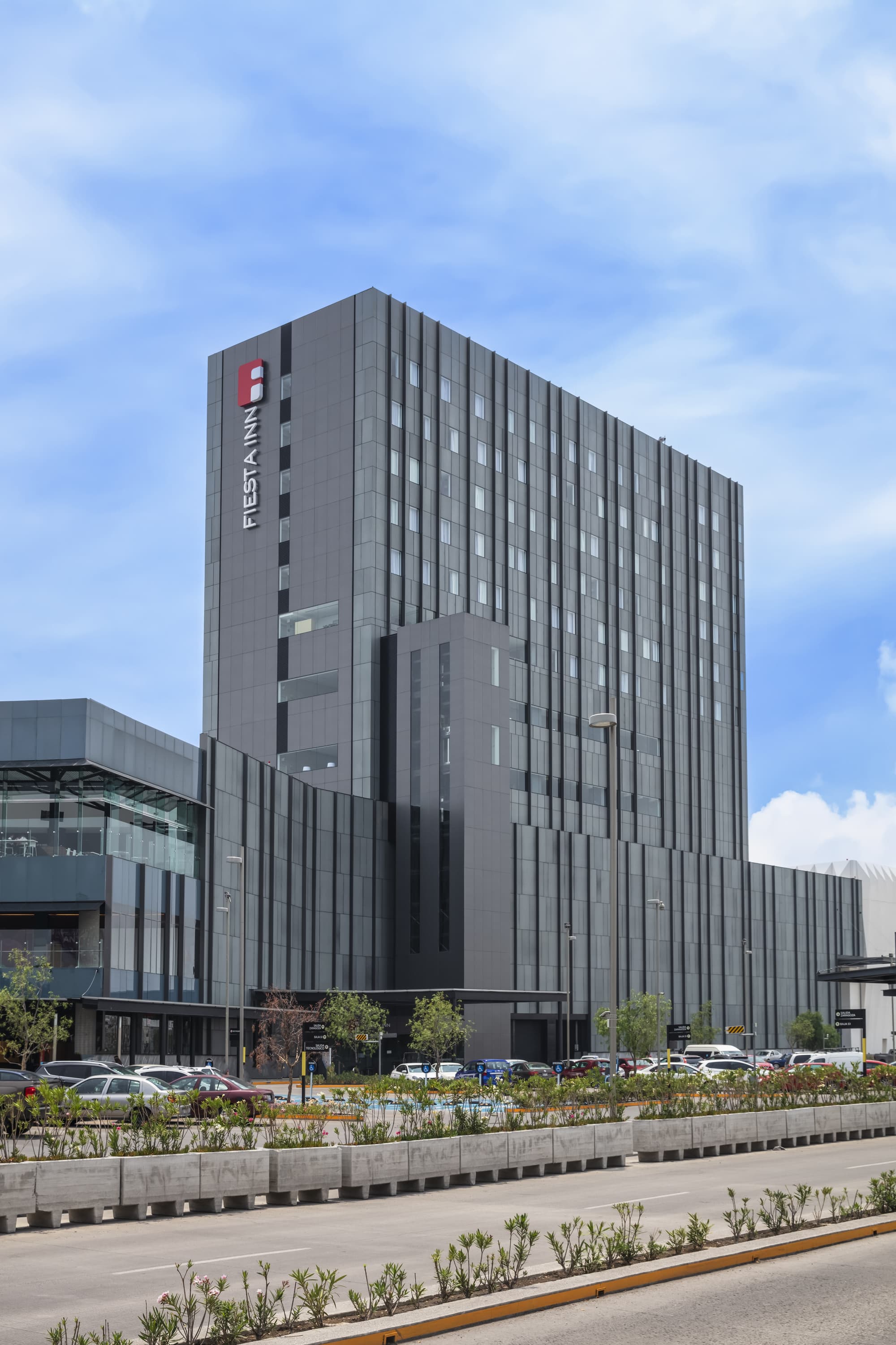 Fiesta Inn Parque Puebla, General view