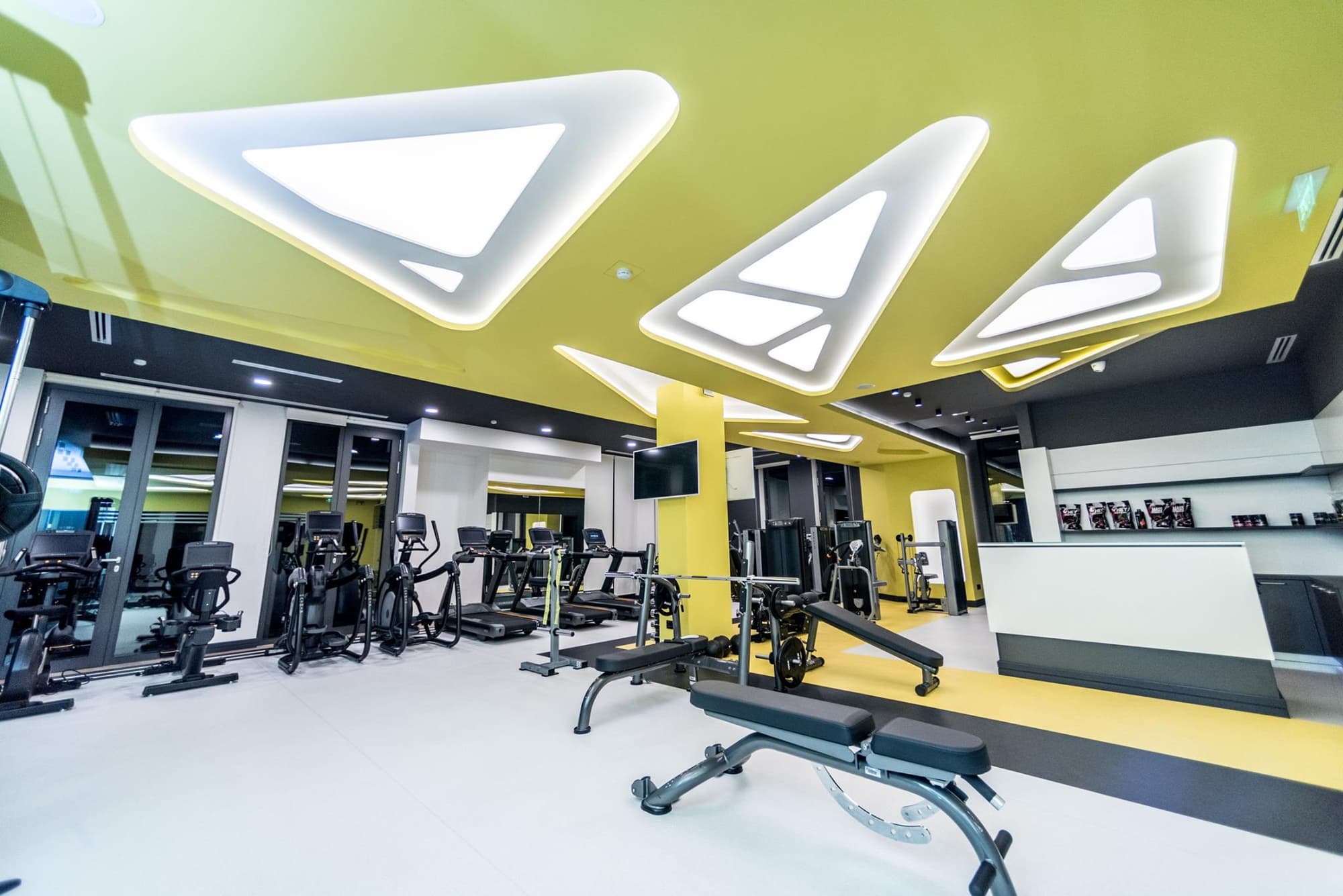 Aghababyans Hotel, Sports and Entertainment