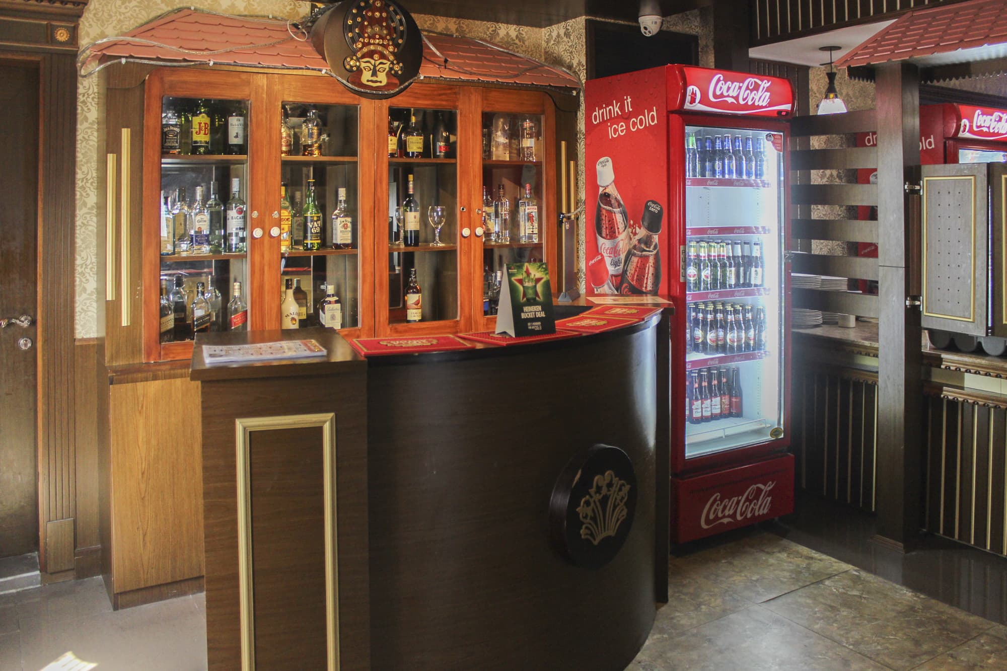 Clifton International Hotel, Bar