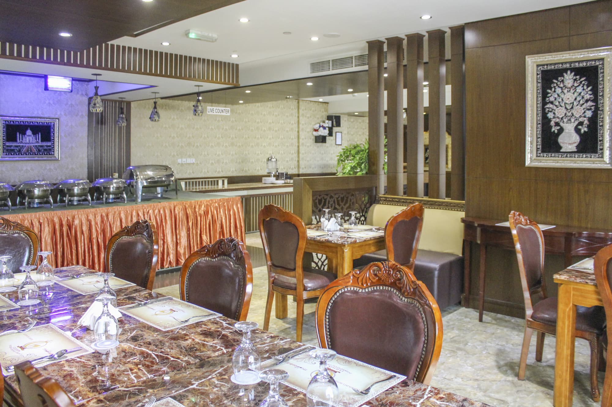 Clifton International Hotel, Restaurant