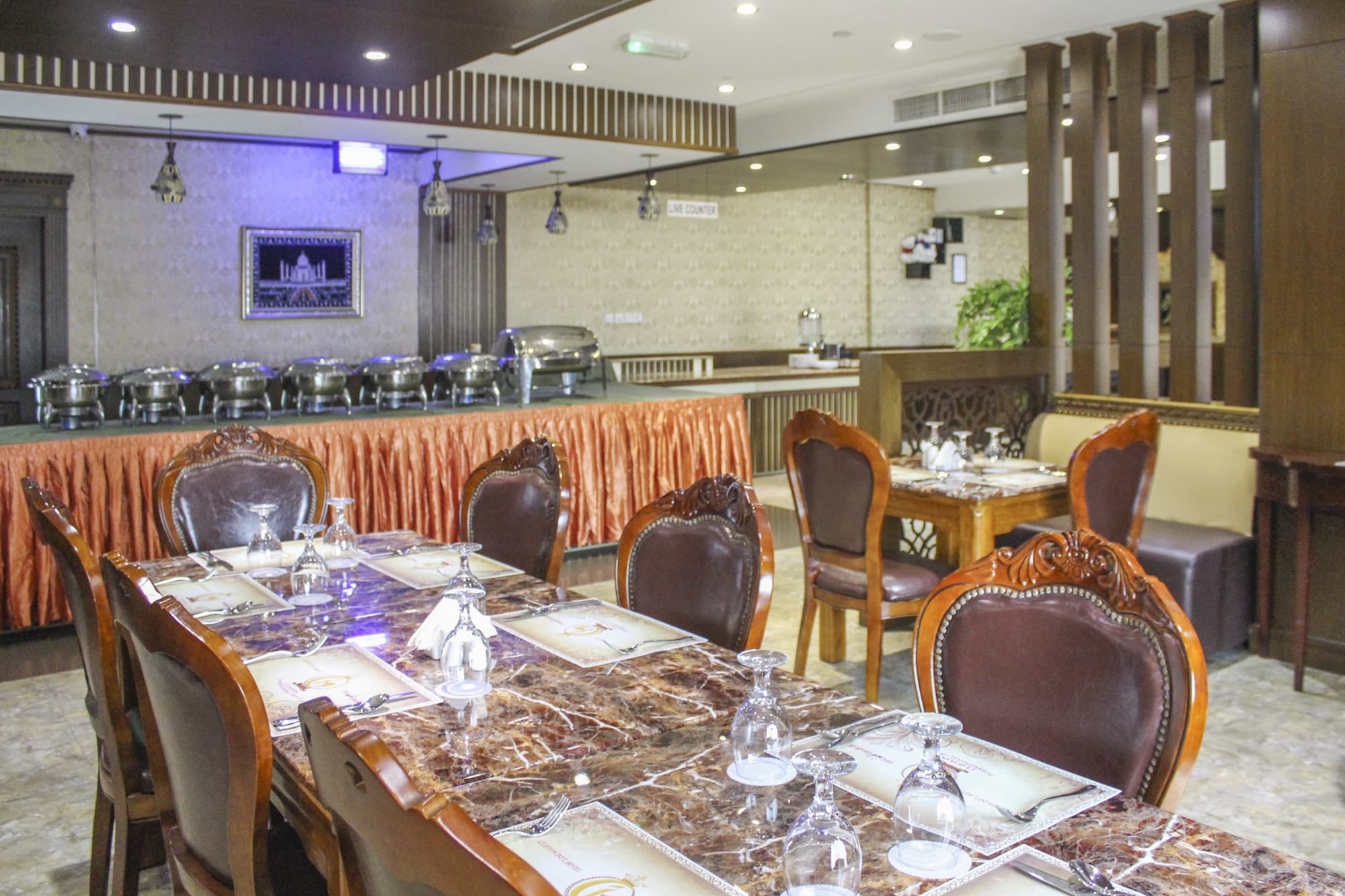 Clifton International Hotel, Restaurant