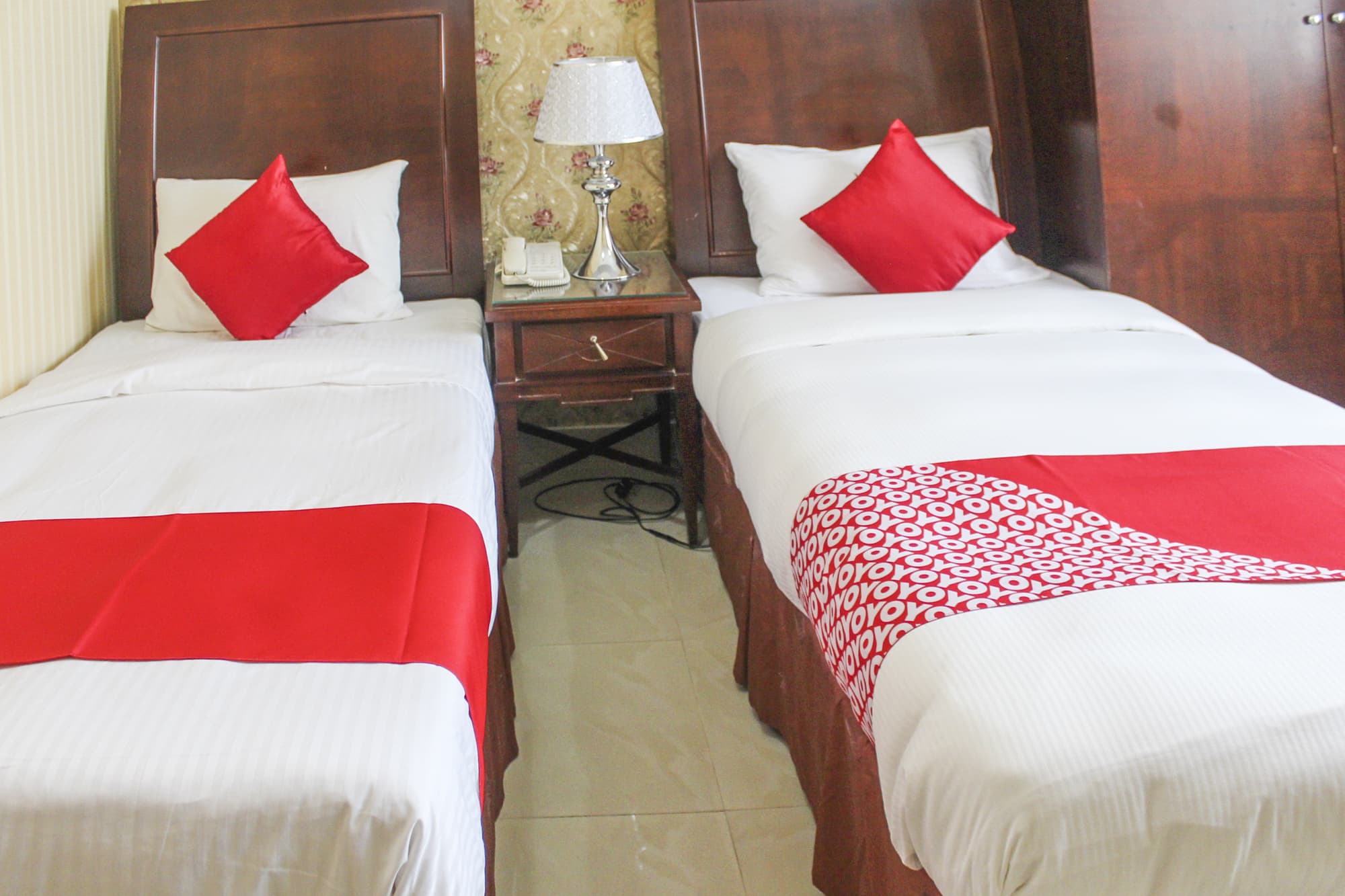 Clifton International Hotel, Room