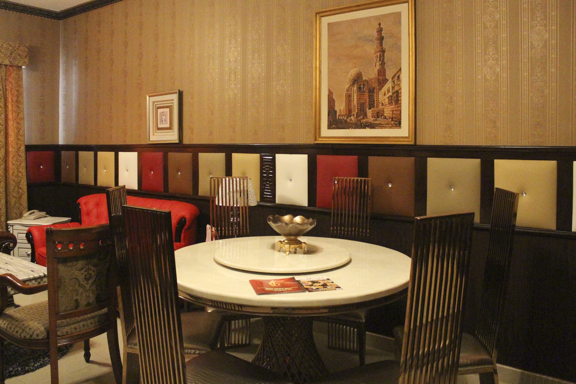 Clifton International Hotel, Room