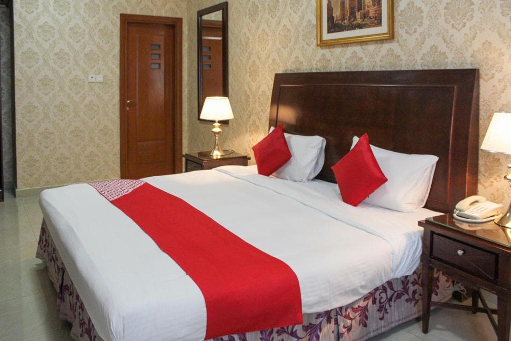 Clifton International Hotel, Room