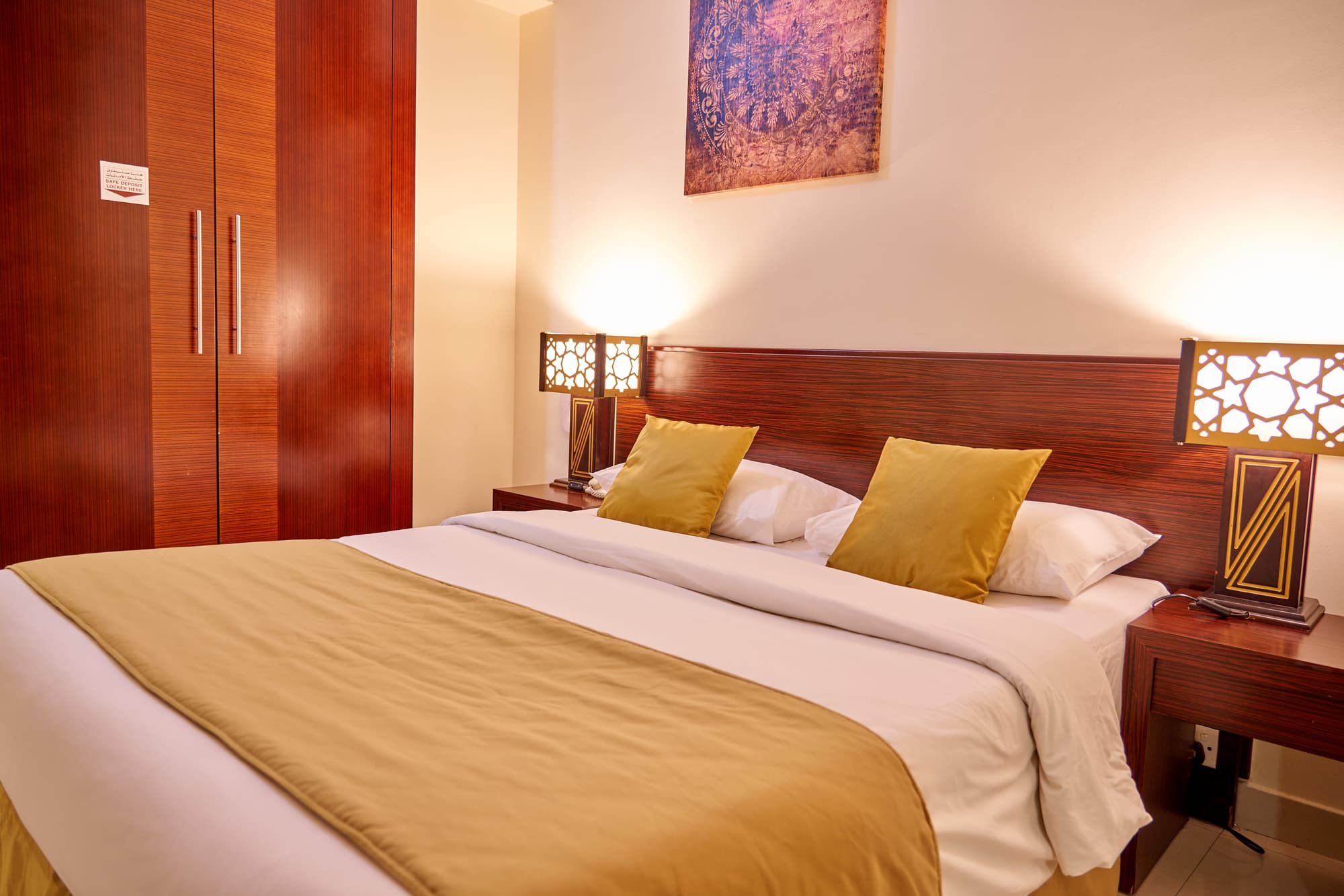 Grand Square Hotel, Room