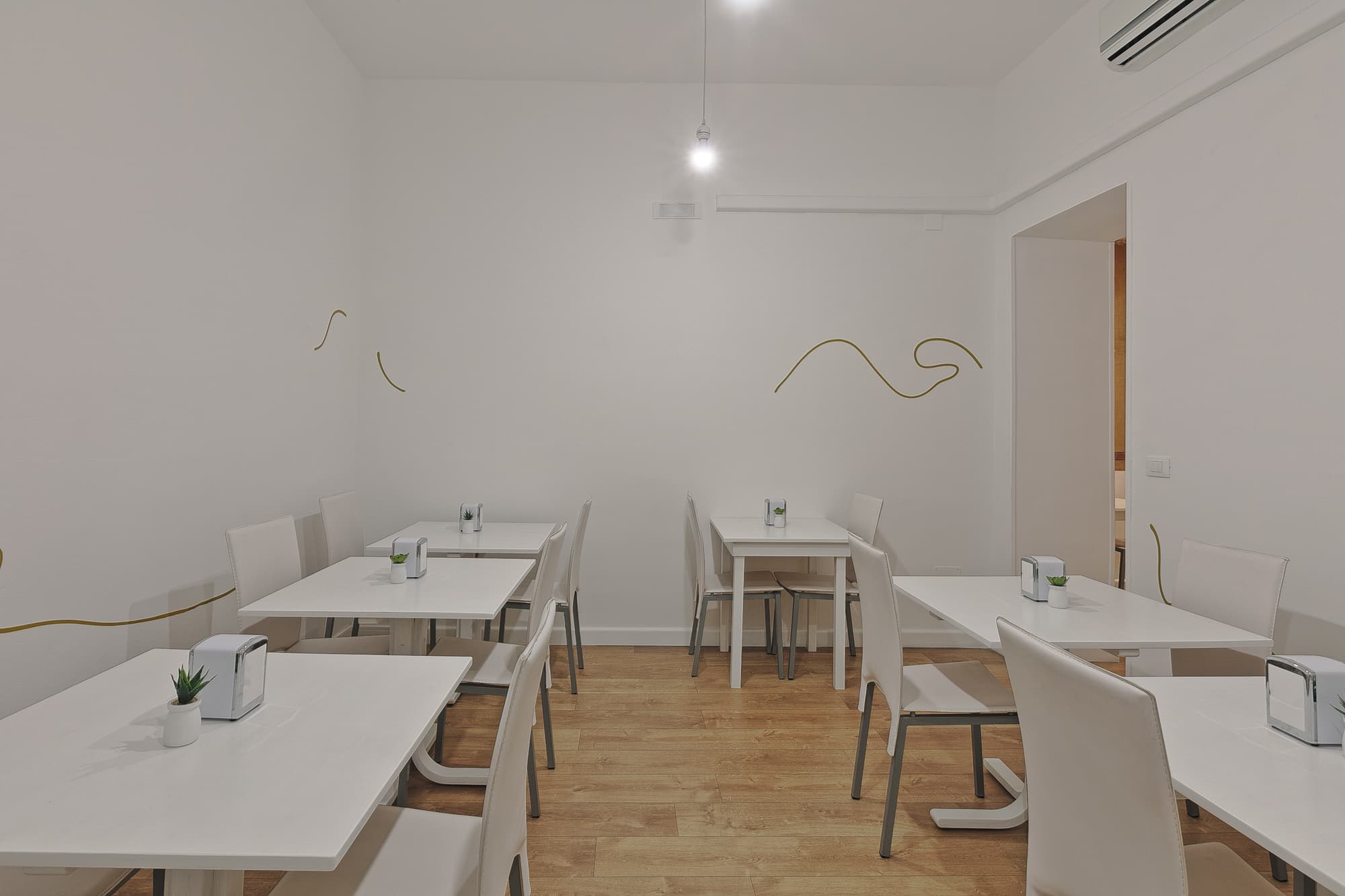 Afea Art & Rooms, Bar