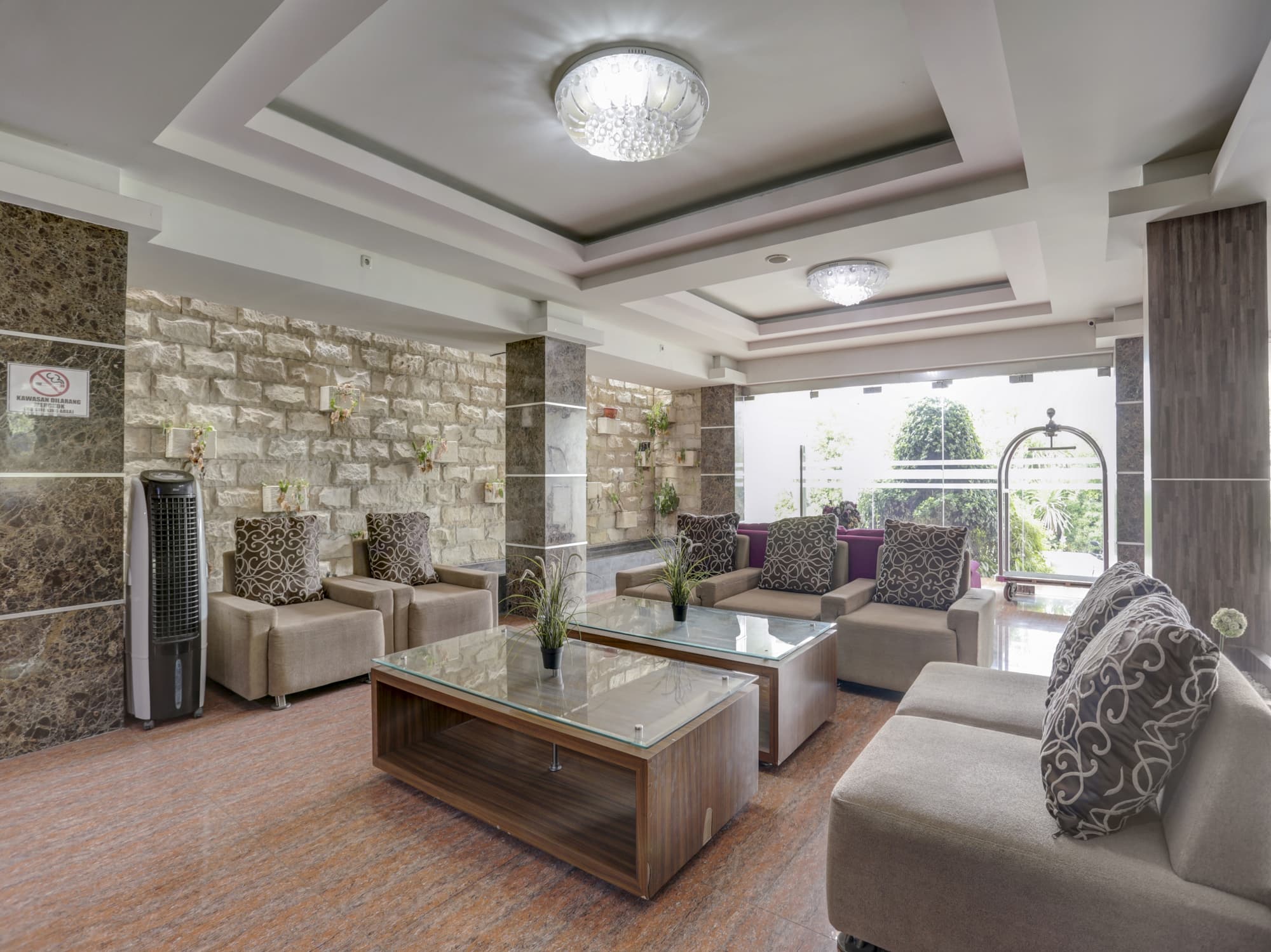 CollectionO Princess Keisha Convention, Lobby