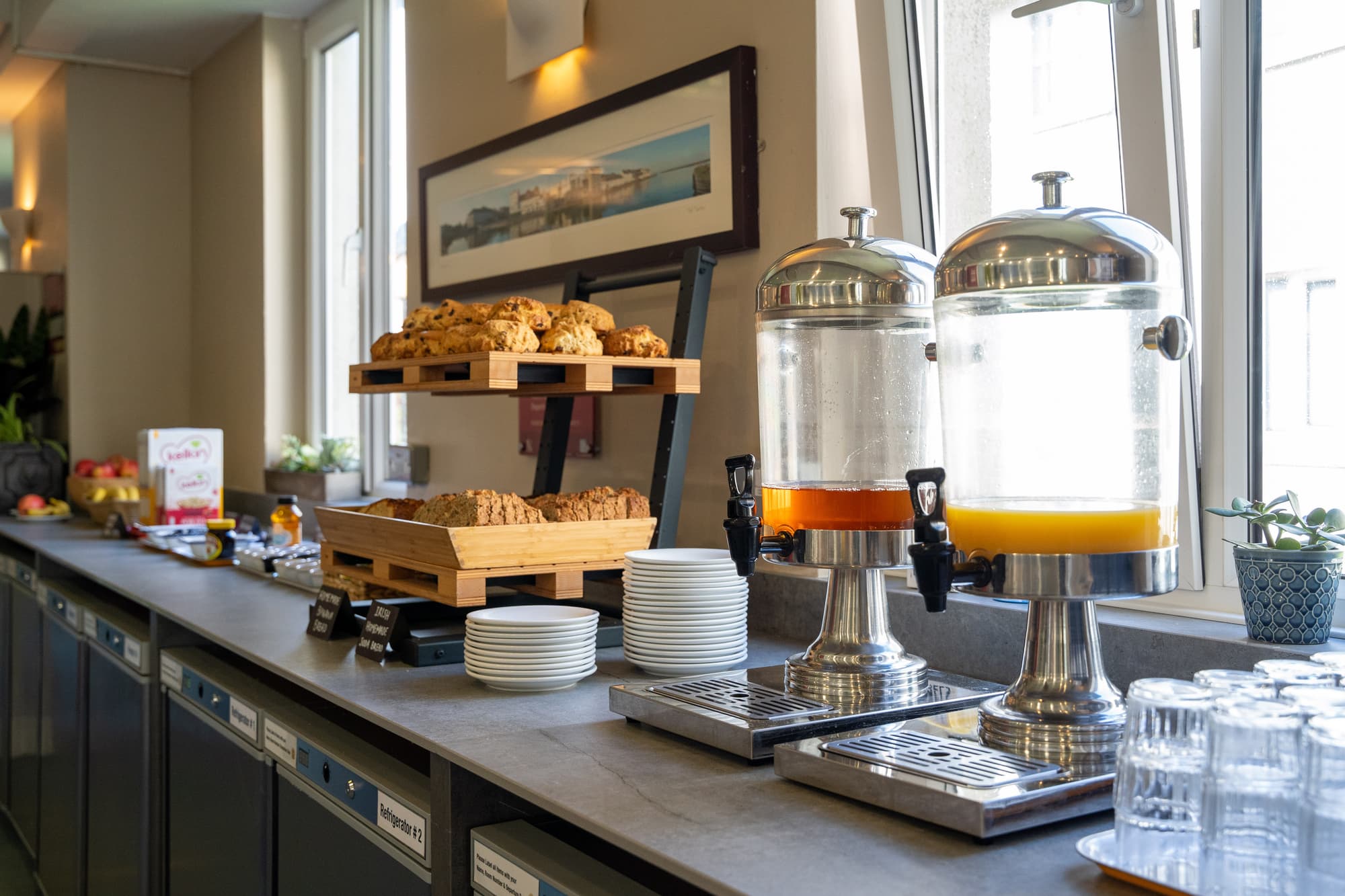 Kinlay Hostel Eyre Square - Best Hostel in Ireland, General view