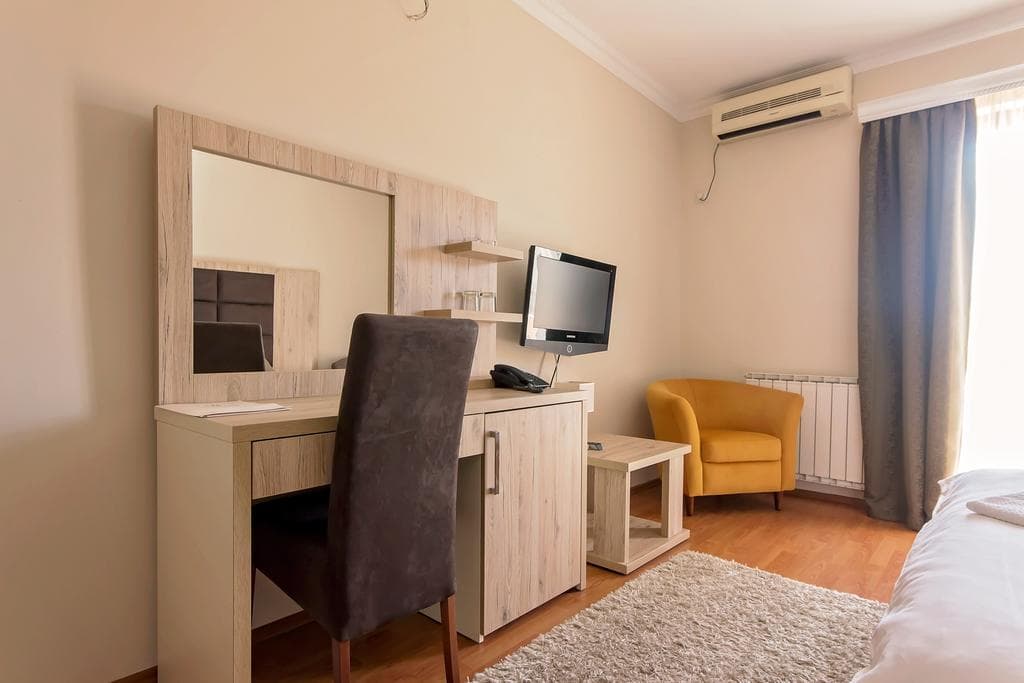 Holiday Hotel Podgorica, Room