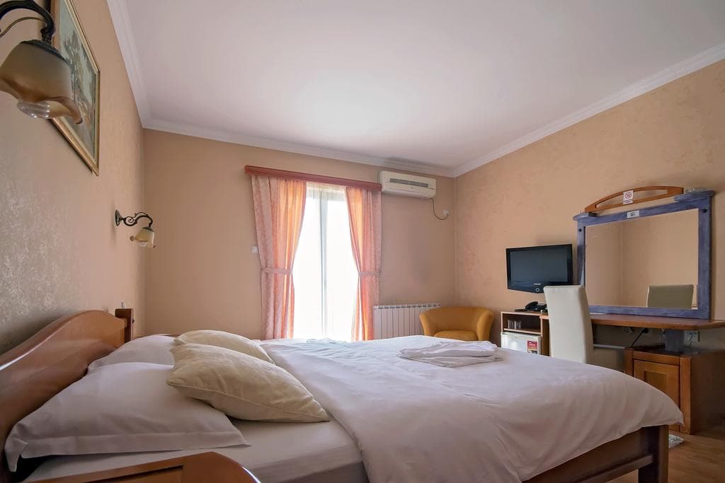 Holiday Hotel Podgorica, Room