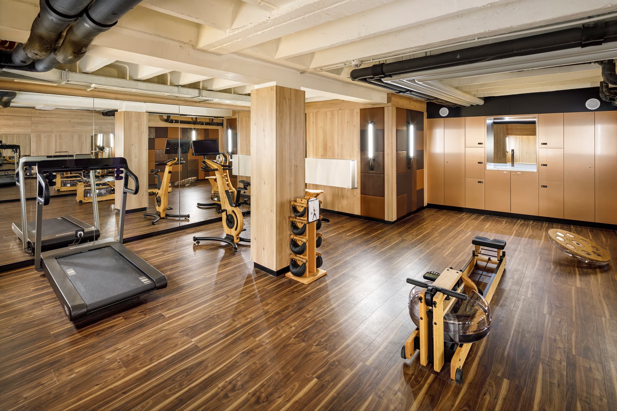 Hotel Swiss Chocolate by Fassbind Lausanne, Sports and Entertainment