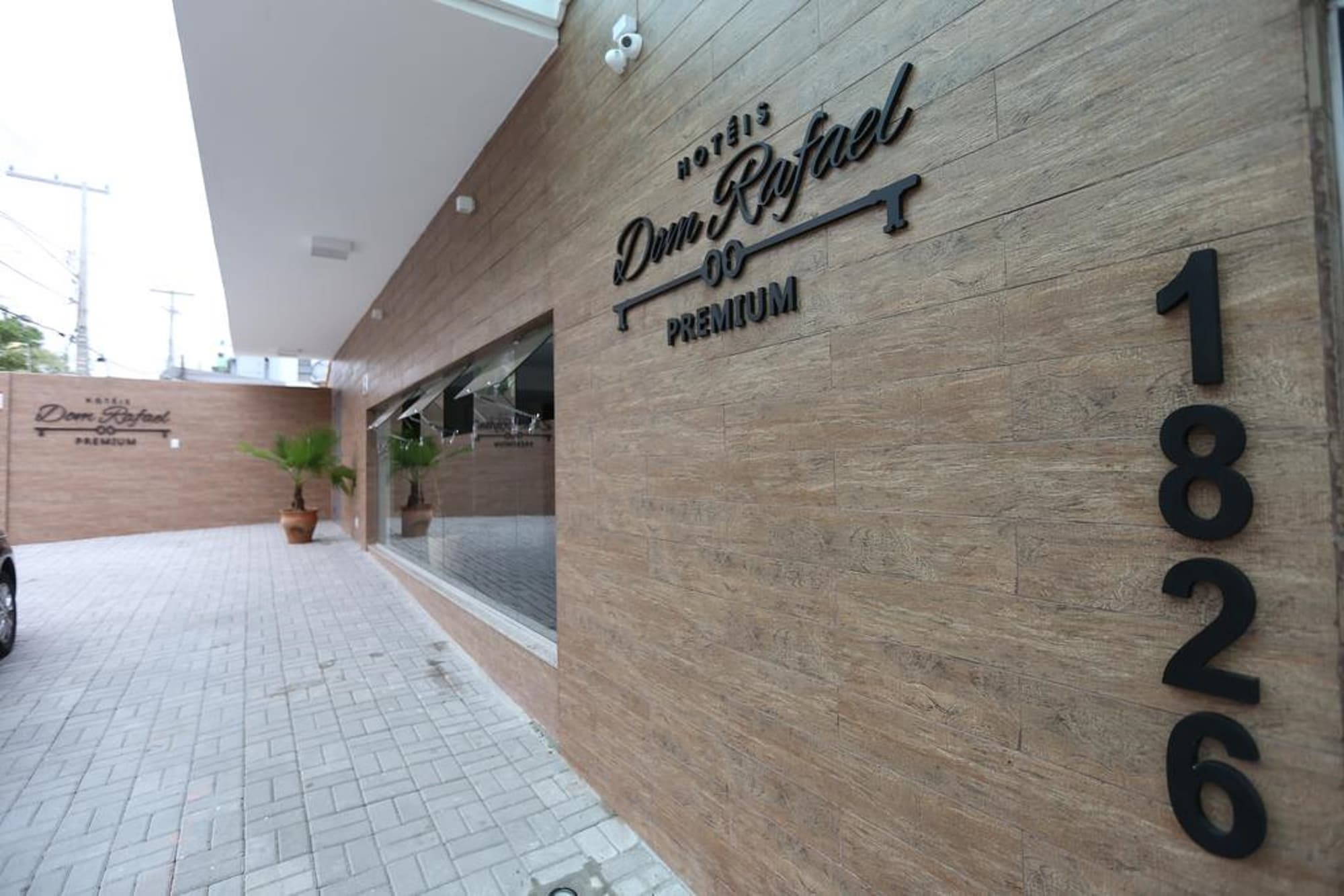 Dom Rafael Premium, General view