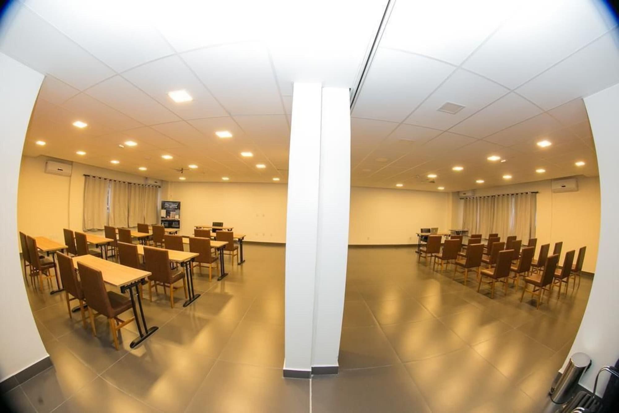 Dom Rafael Premium, Conferences