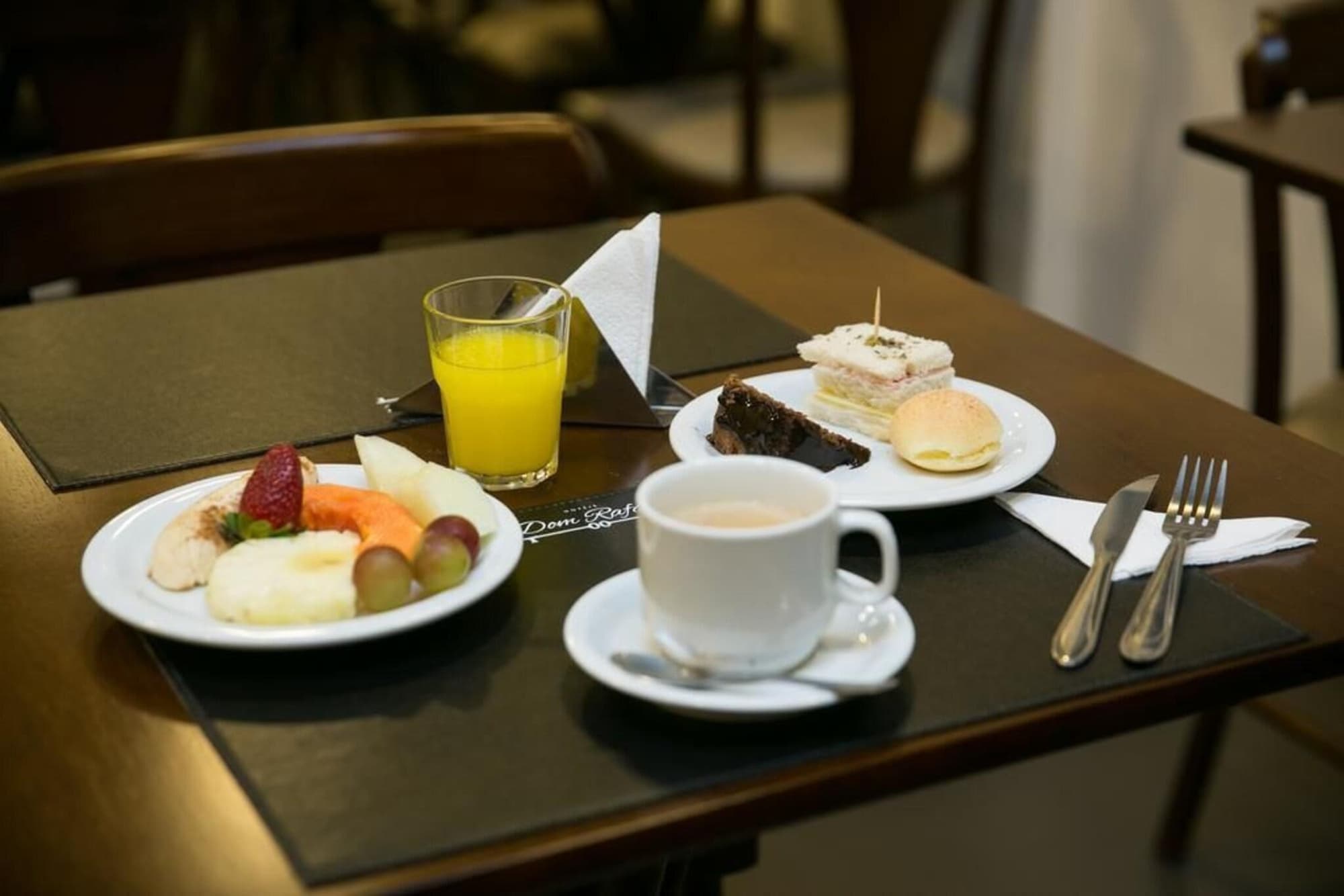 Dom Rafael Premium, Restaurant