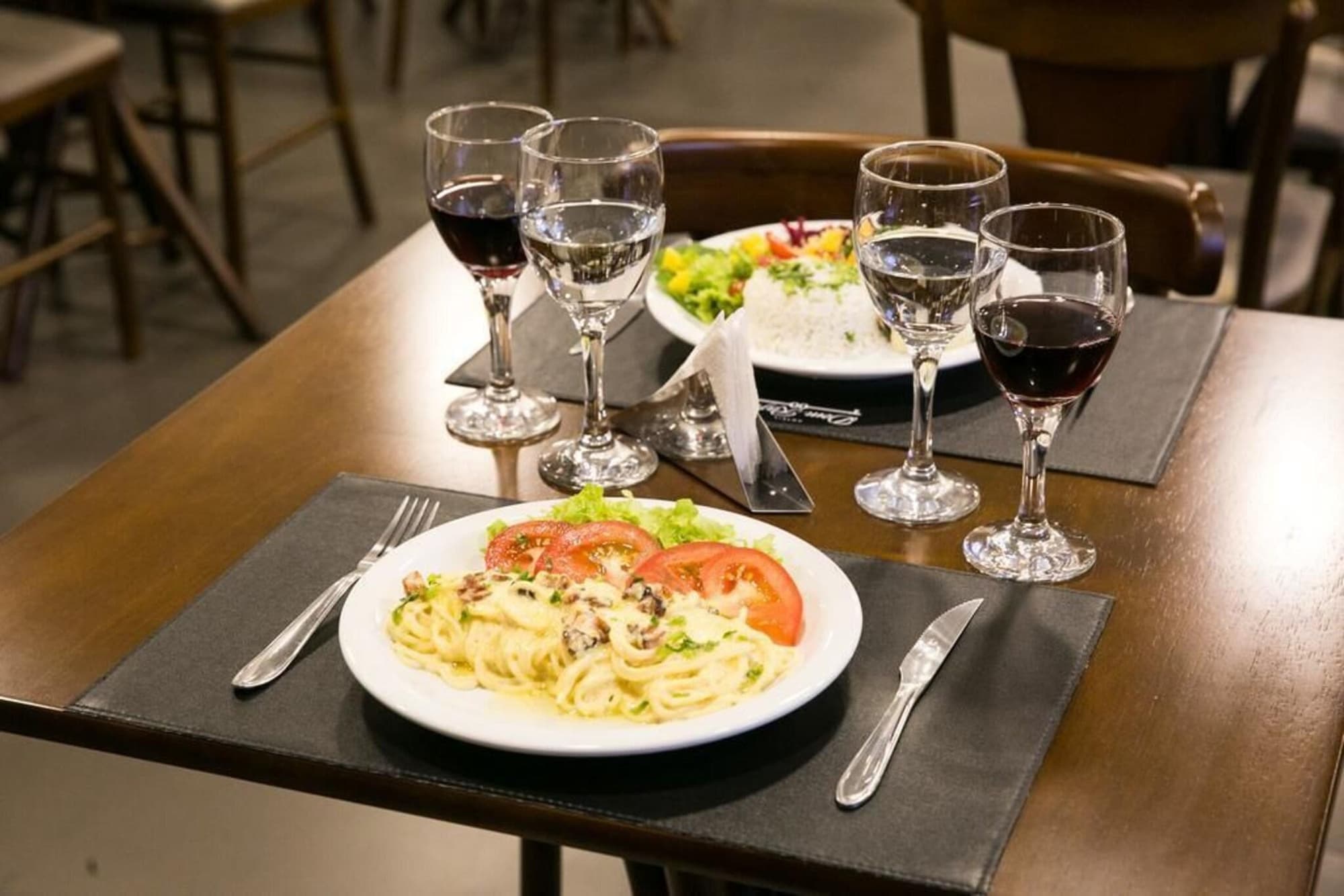 Dom Rafael Premium, Restaurant