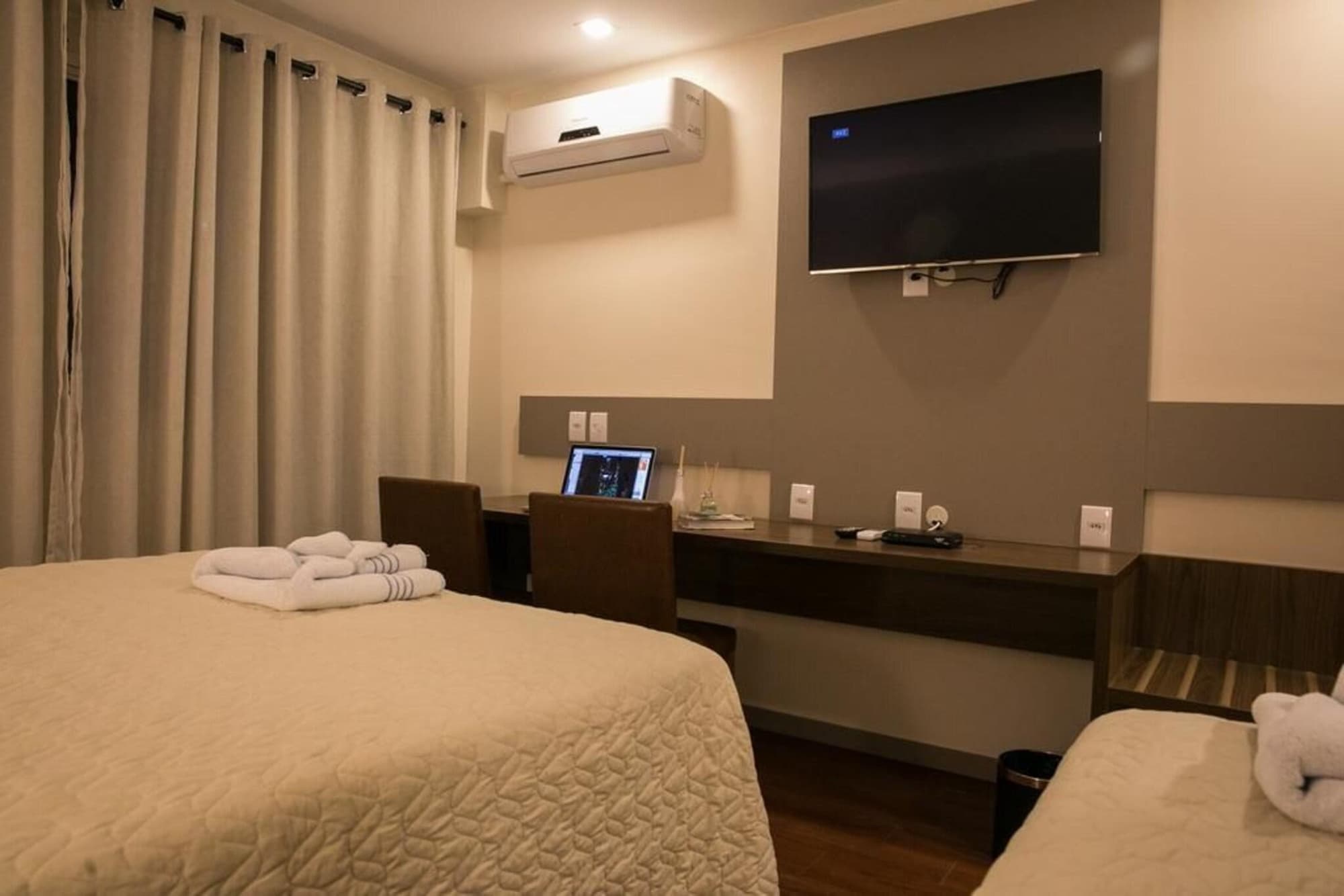 Dom Rafael Premium, Room