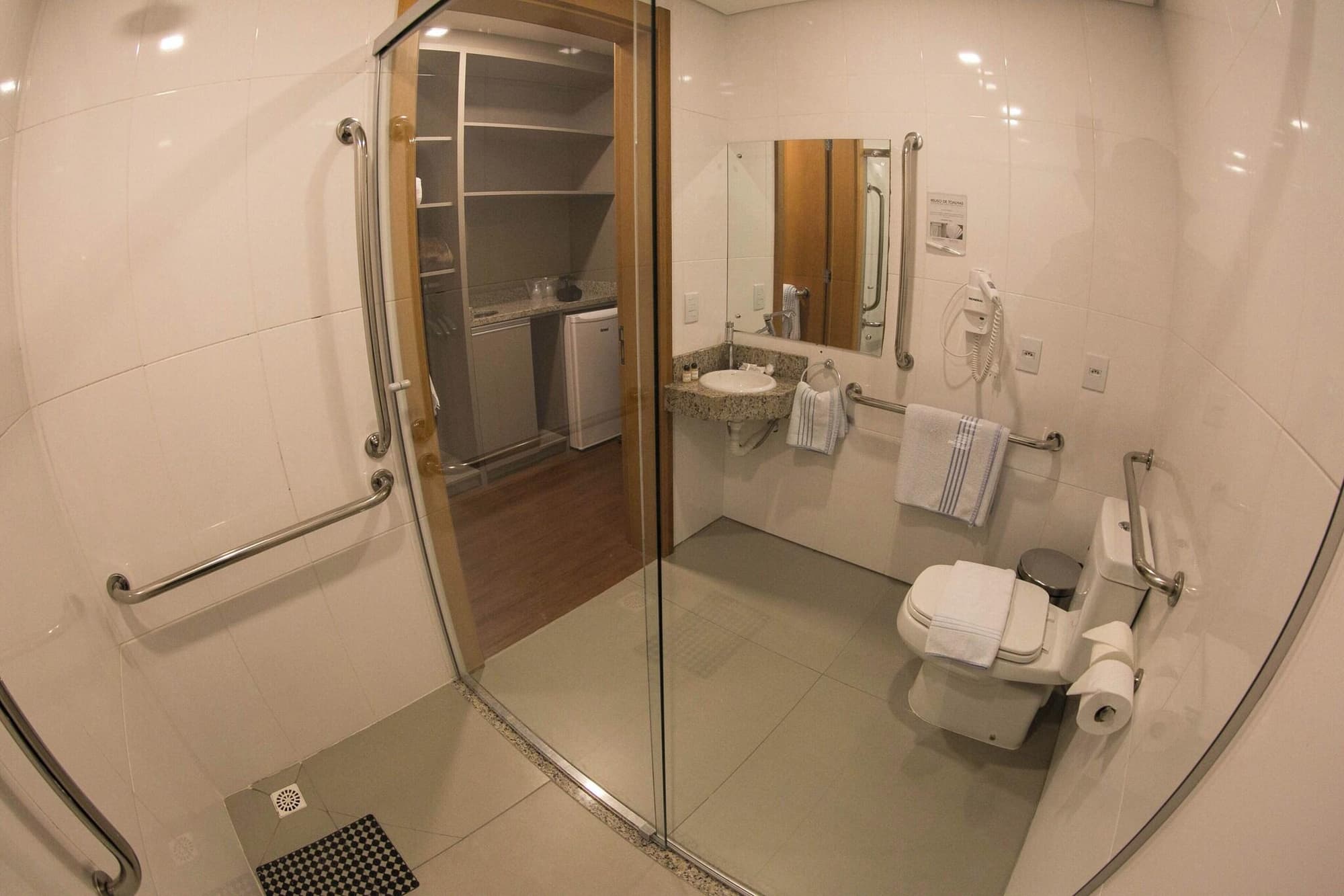 Dom Rafael Premium, Room