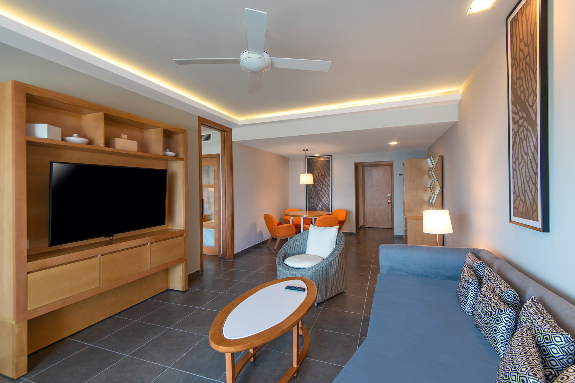 Gran Muthu Rainbow, Room