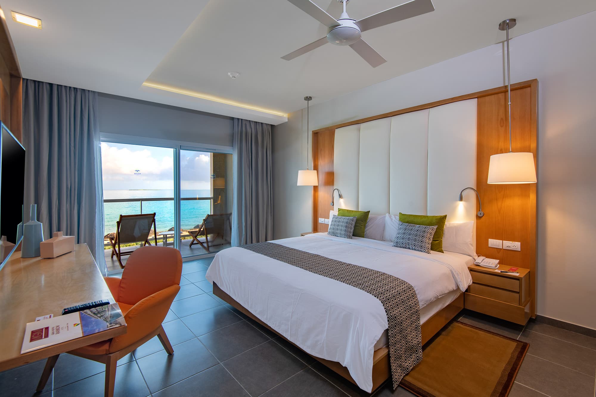 Gran Muthu Rainbow, Room