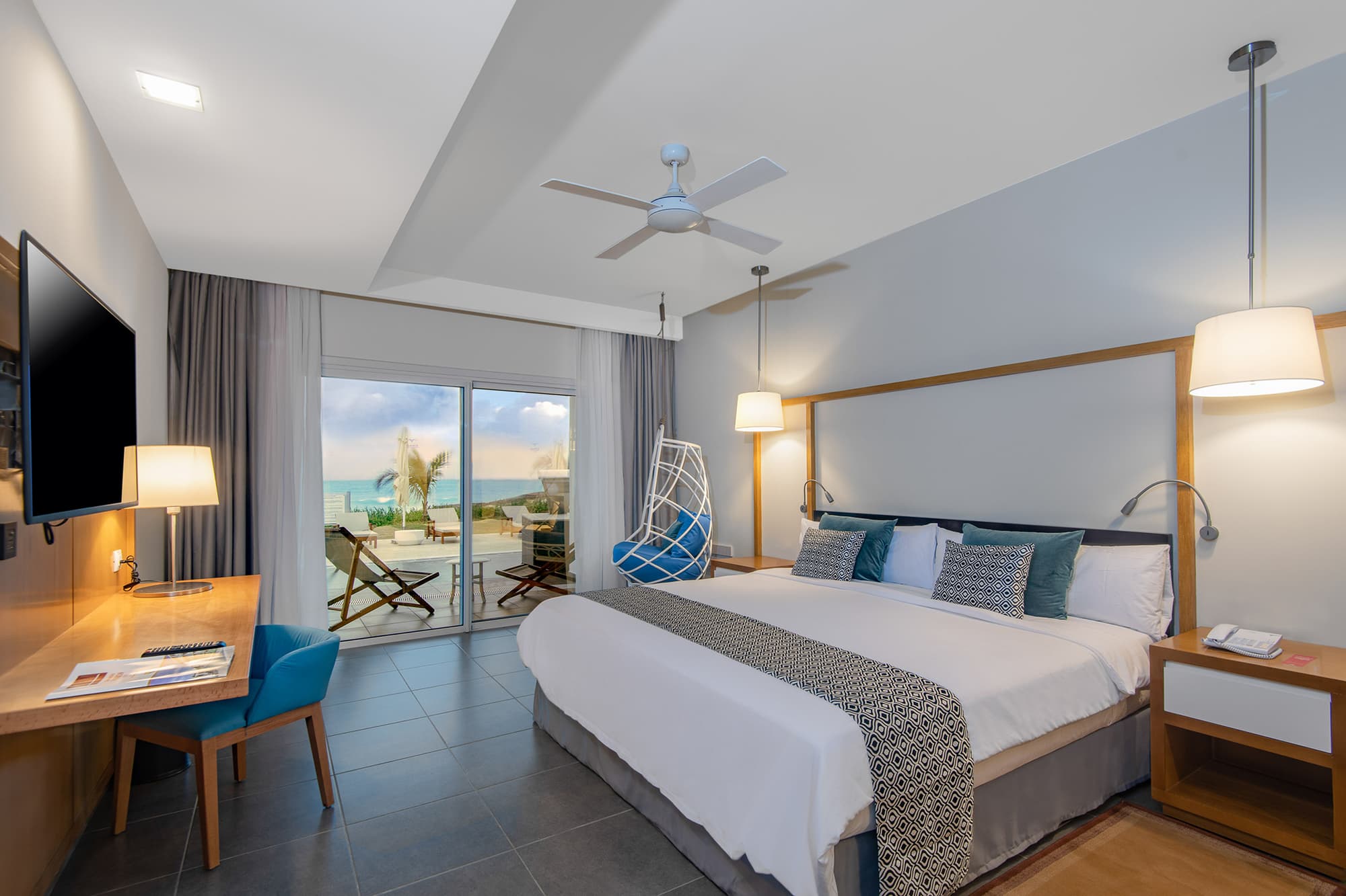 Gran Muthu Rainbow, Room