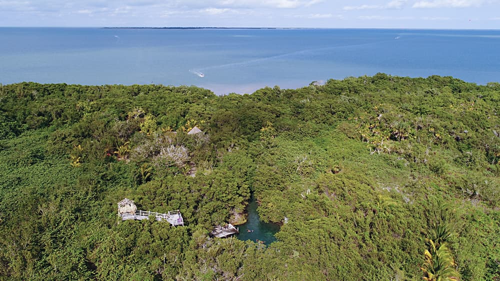 Mayan Villas Hotel, Sports and Entertainment