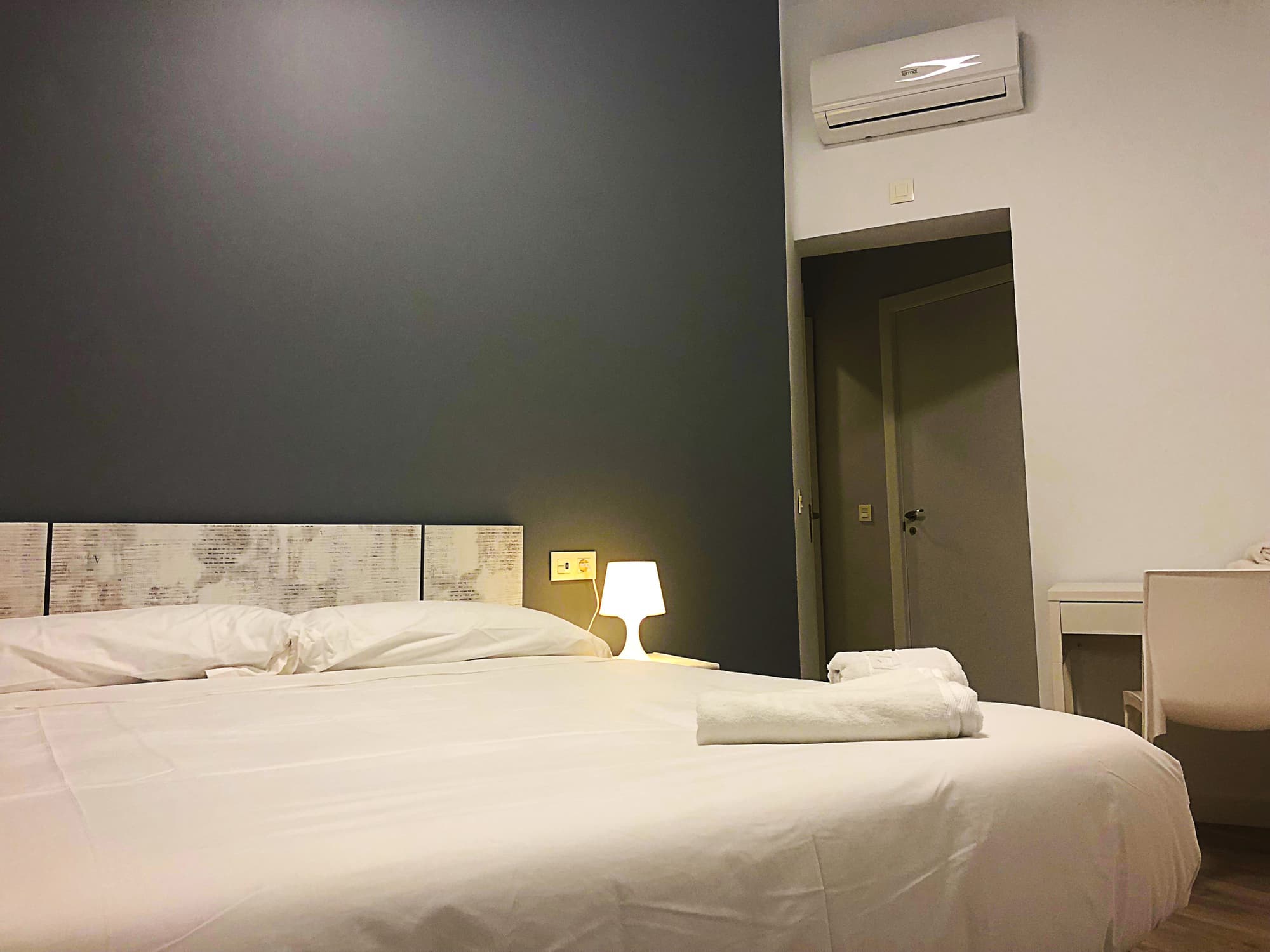 Butik Almeria Centro, Room