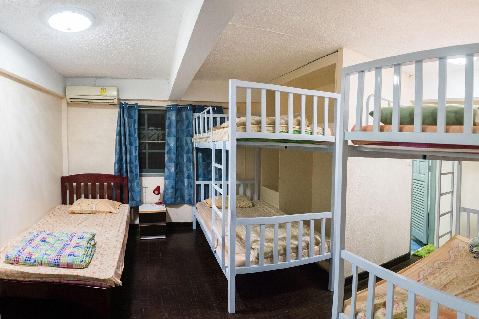 Dutch Guesthouse, Room