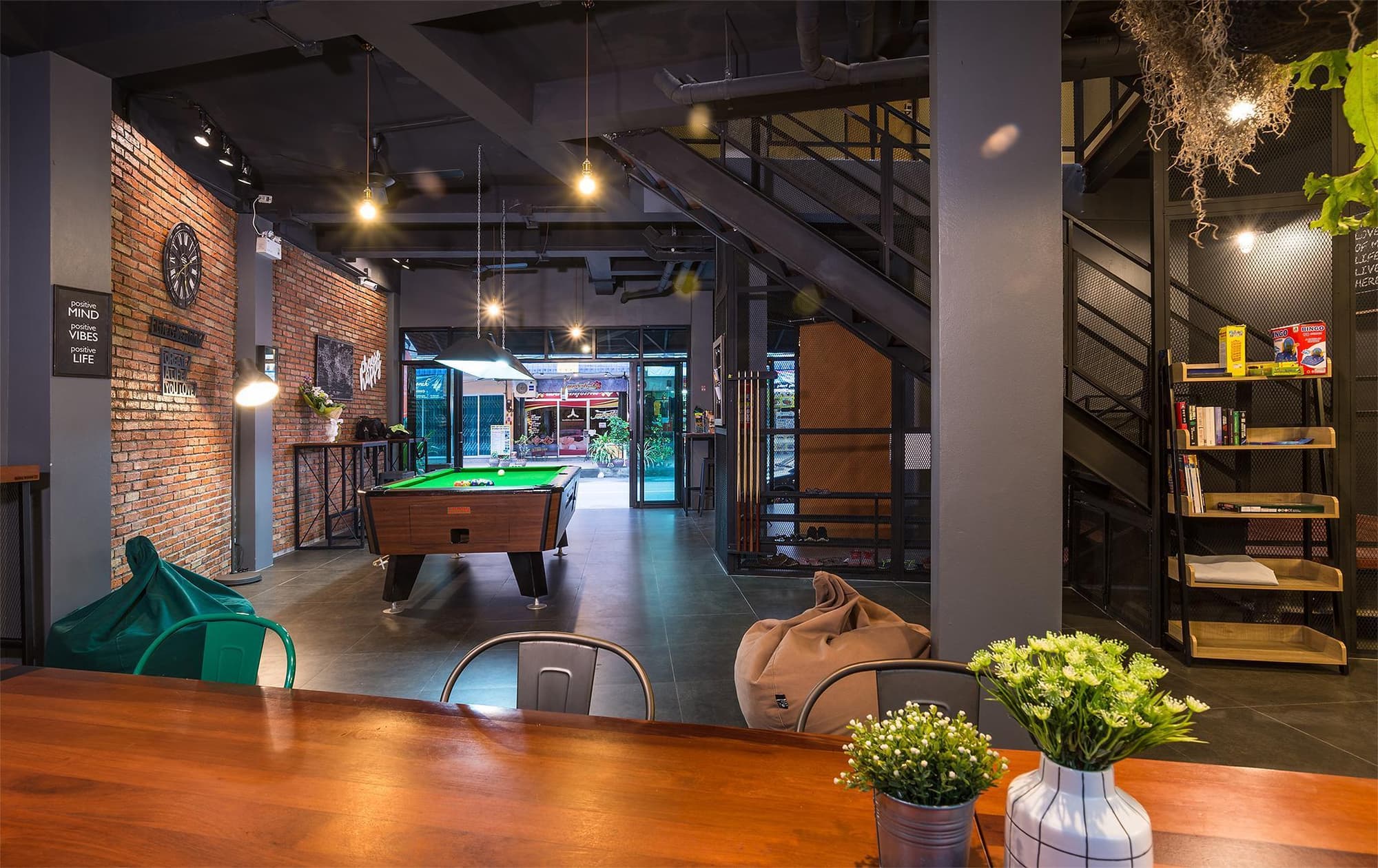 Srisuksant Square, Sports and Entertainment