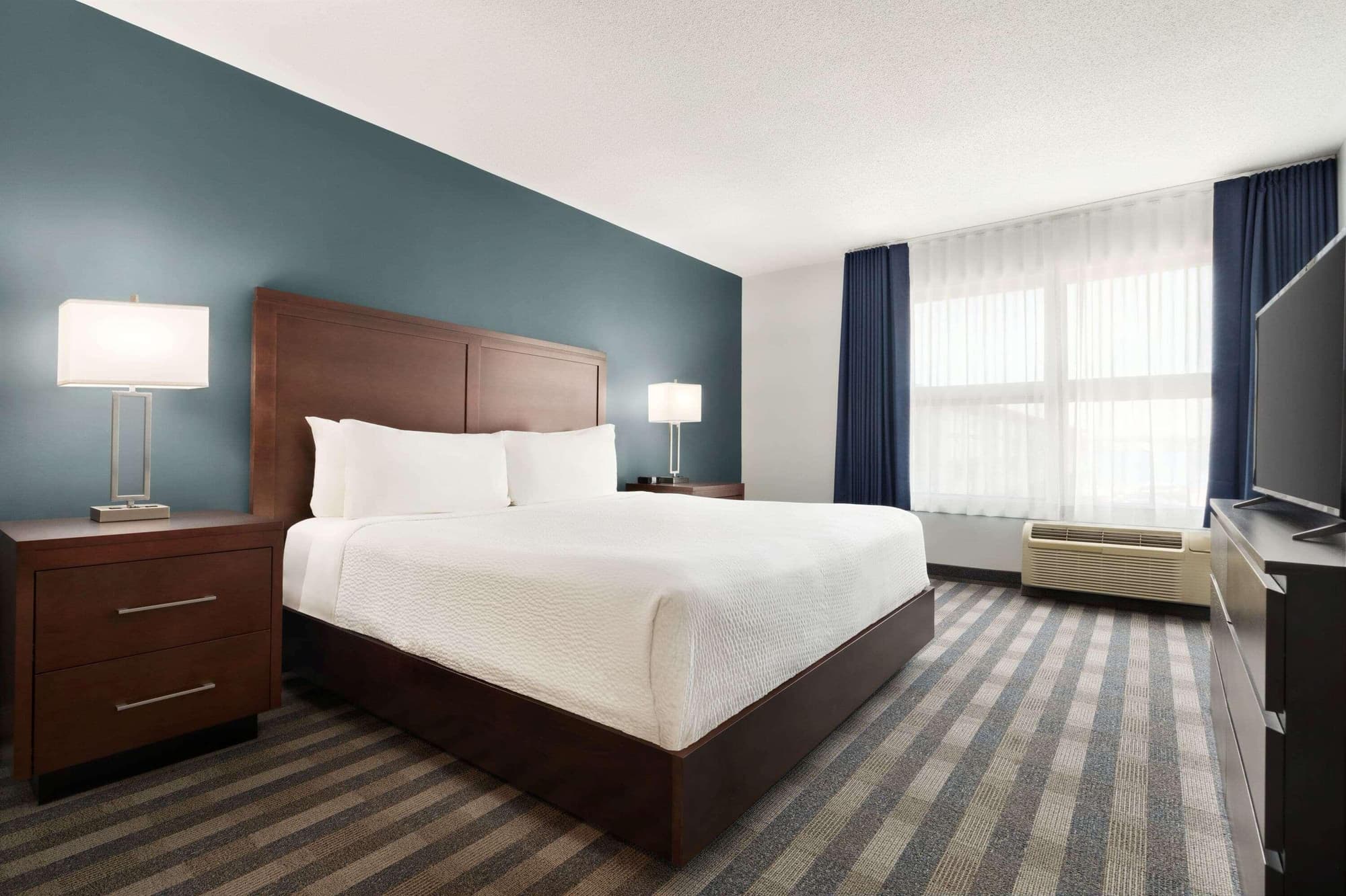 Days Inn By Wyndham Sarnia Harbourfront, Room