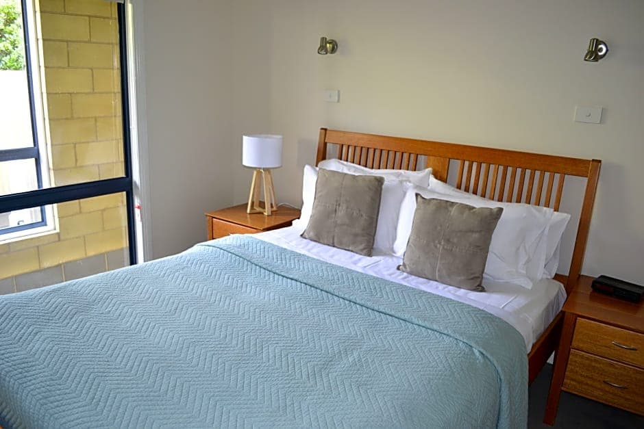 Sea Foam Villas, General view