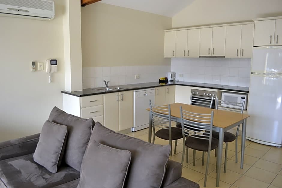 Sea Foam Villas, General view