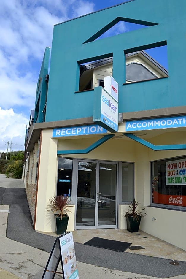 Sea Foam Villas, General view