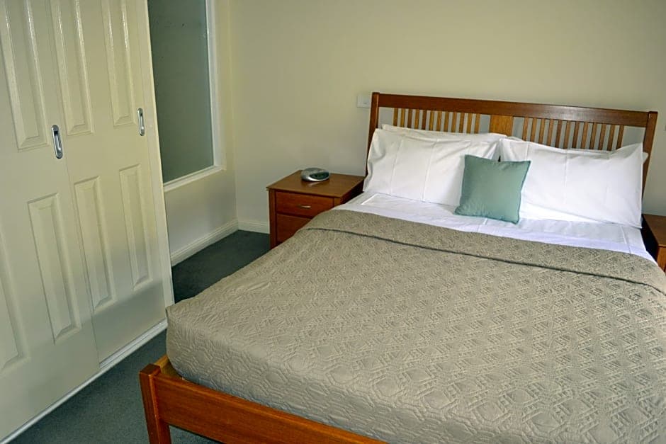 Sea Foam Villas, General view