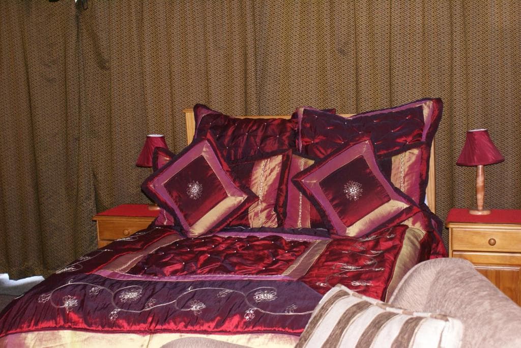 Airport Inn Bed and Breakfast, Room